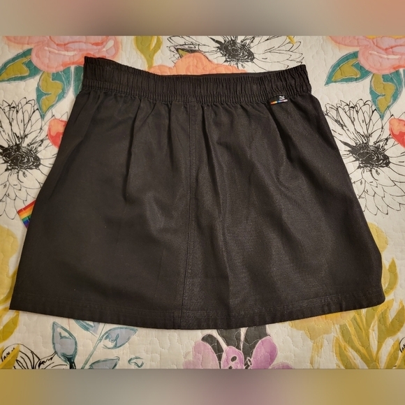 NWT Puma Ladies Downtown Pride A-Line Mini Skirt - Picture 5 of 7